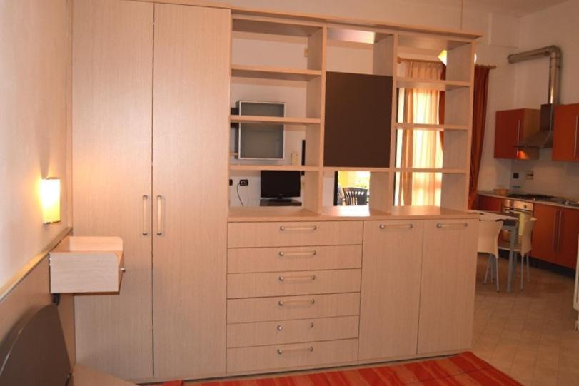 Aparthotel Oasi Del Mare Tirrenia Exteriér fotografie